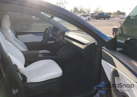 2026 Tesla Model Y Long Range Dual Motor All-Wheel Drive из США, поврежденный, VIN 7SAYGDED0TF412980